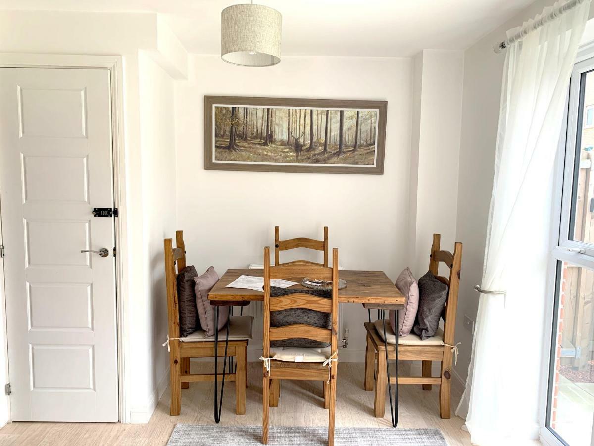 Crowd Luxury Apartments- Auckley House Holiday home *